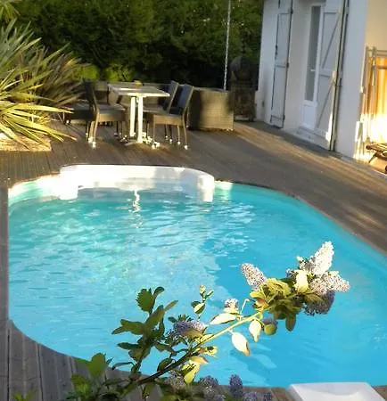 Mogador Piscine Et Balnéo 3*