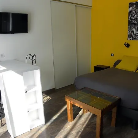 Mogador Piscine Et Balneo 住宿加早餐酒店 安德诺莱斯贝恩