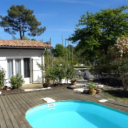 住宿加早餐酒店 Mogador Piscine Et Balneo 3*