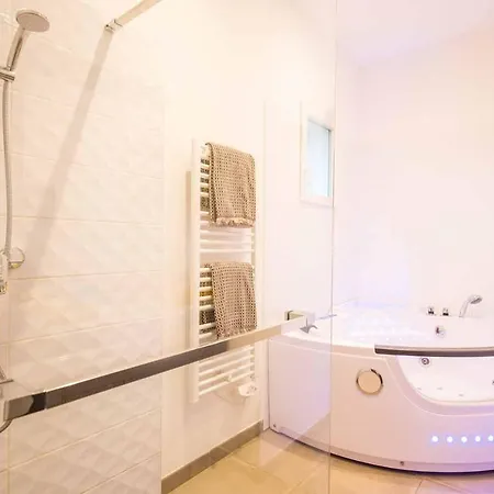 Alojamento de Acomodação e Pequeno-almoço Mogador Piscine Et Balneo
